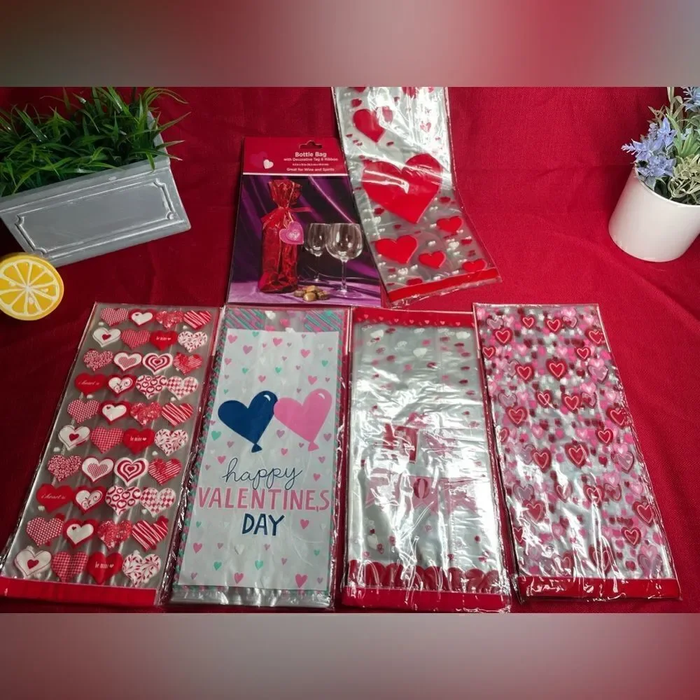 ❤️🥰❤️ + NEW! Love Theme Treat Bags  Bundle BONUS Bottle Bag Includes 100+…